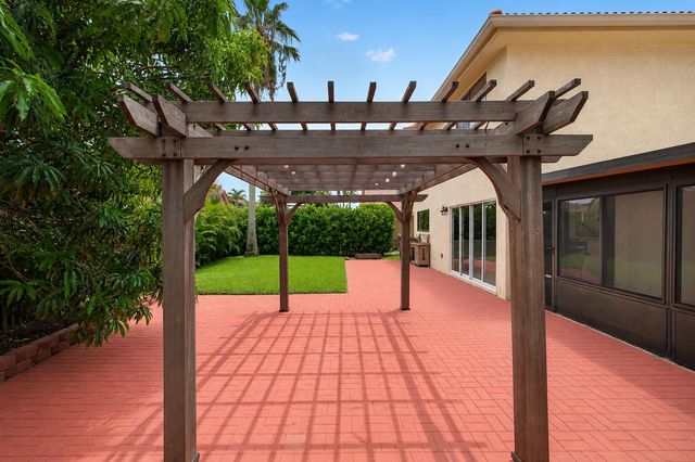 4131 NW 5TH Drive, Deerfield Beach, FL 33442
