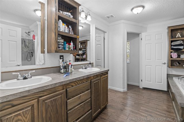 13487 Winford Road, Madill, OK 73446