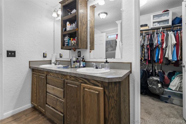 13487 Winford Road, Madill, OK 73446