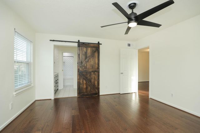 2333 Bering Drive 336, Houston, TX 77057