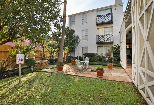 2333 Bering Drive 336, Houston, TX 77057