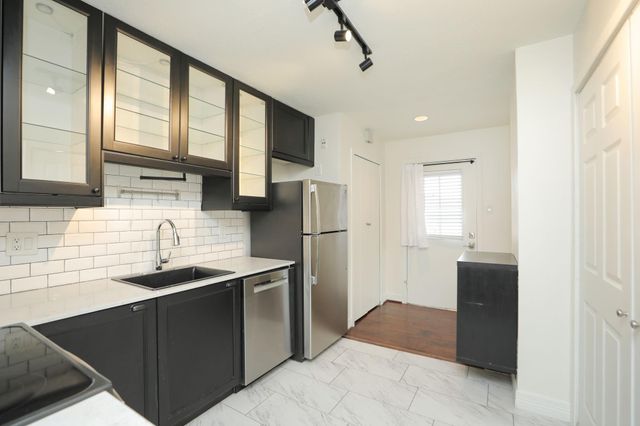 2333 Bering Drive 336, Houston, TX 77057