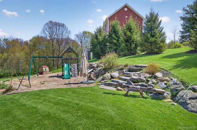 2 Primrose Lane, Chester, NY 10918