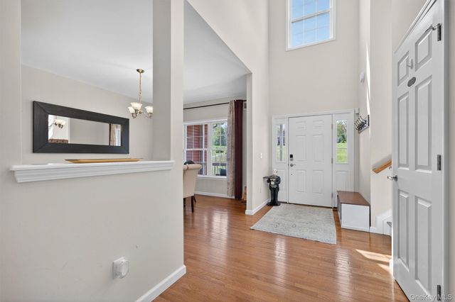 2 Primrose Lane, Chester, NY 10918