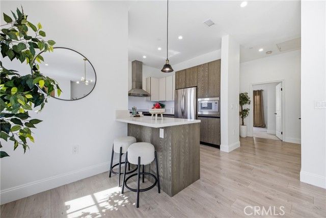 168 S Sierra Madre Blvd. 301, Pasadena, CA 91107