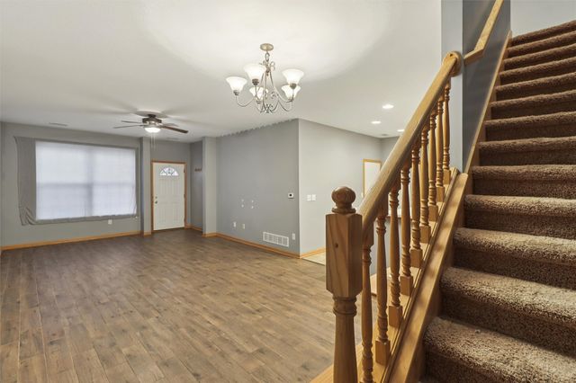 277 S 79th Street, West Des Moines, IA 50266