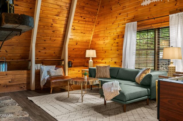 459 Sugar Mountain Way, Pigeon Forge, TN 37863