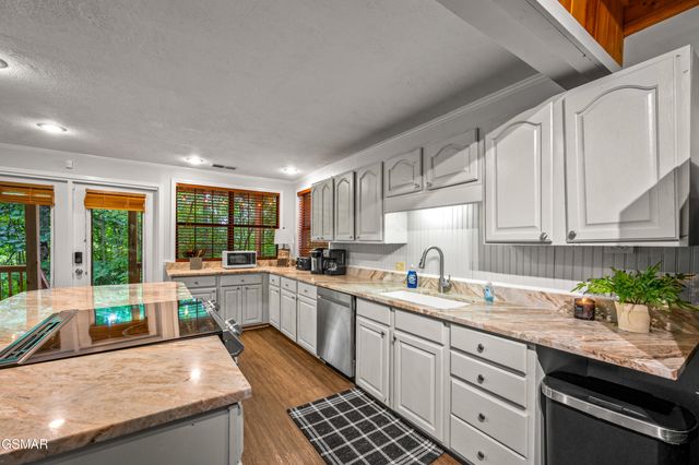 459 Sugar Mountain Way, Pigeon Forge, TN 37863