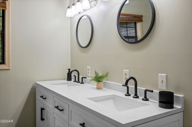 459 Sugar Mountain Way, Pigeon Forge, TN 37863