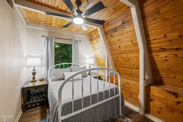 459 Sugar Mountain Way, Pigeon Forge, TN 37863