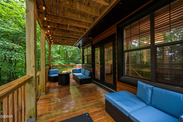 459 Sugar Mountain Way, Pigeon Forge, TN 37863