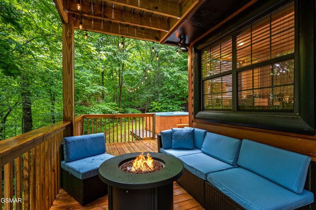 459 Sugar Mountain Way, Pigeon Forge, TN 37863