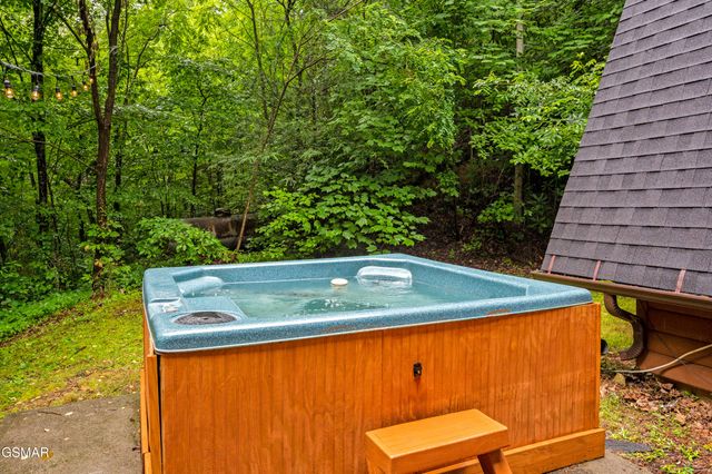 459 Sugar Mountain Way, Pigeon Forge, TN 37863