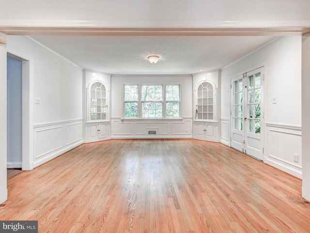 6009 HUNT CLUB LN, Baltimore, MD 21210