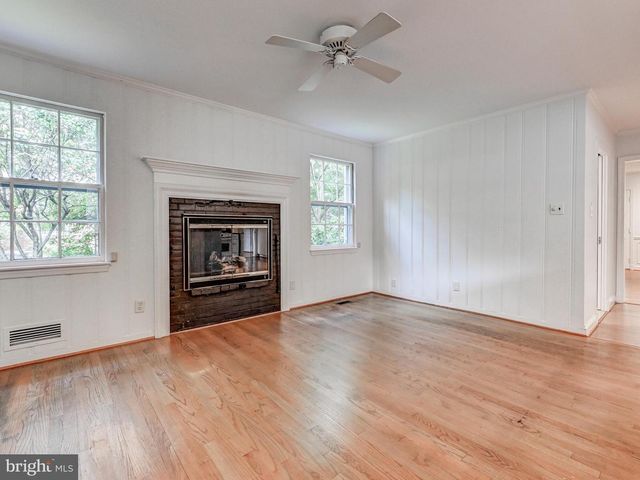 6009 HUNT CLUB LN, Baltimore, MD 21210