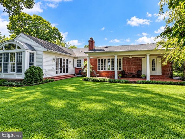 6009 HUNT CLUB LN, Baltimore, MD 21210