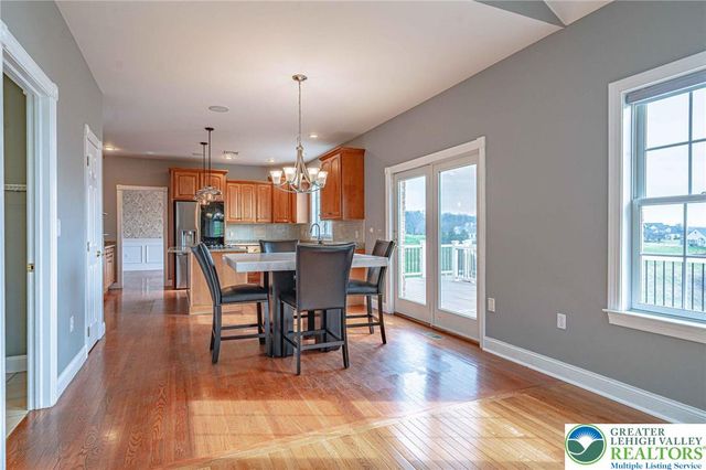 4123 Wyndemere Circle East, Lowhill Twp, PA 18078