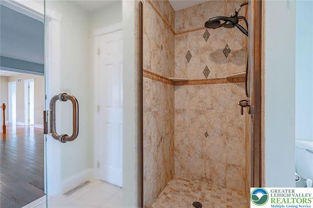 4123 Wyndemere Circle East, Lowhill Twp, PA 18078