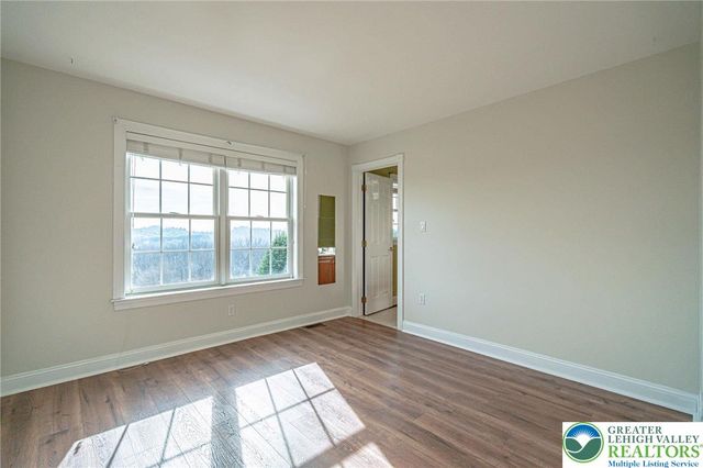 4123 Wyndemere Circle East, Lowhill Twp, PA 18078