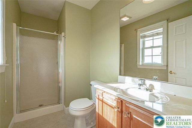 4123 Wyndemere Circle East, Lowhill Twp, PA 18078