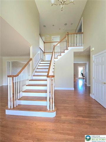 4123 Wyndemere Circle East, Lowhill Twp, PA 18078