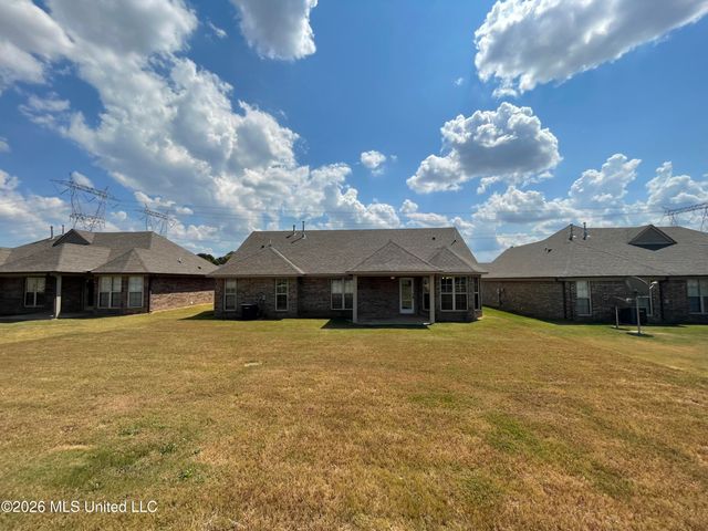 8821 Smith Ranch Drive, Southaven, MS 38671