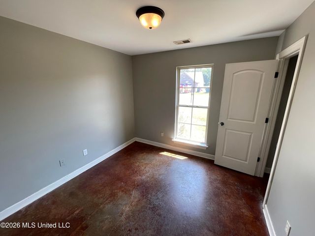 8821 Smith Ranch Drive, Southaven, MS 38671