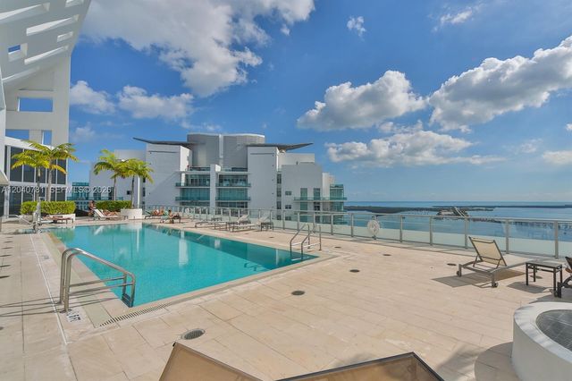 1300 Brickell Bay Dr 2106, Miami, FL 33131
