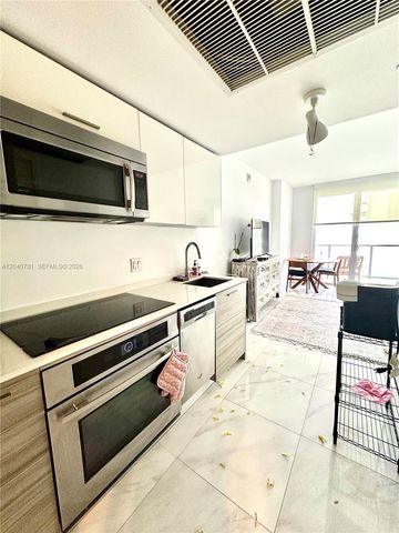 1300 Brickell Bay Dr 2106, Miami, FL 33131