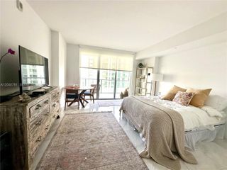 1300 Brickell Bay Dr 2106, Miami, FL 33131
