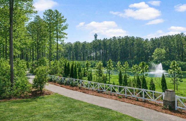 241 Shadybrook Drive, Summerville, SC 29486