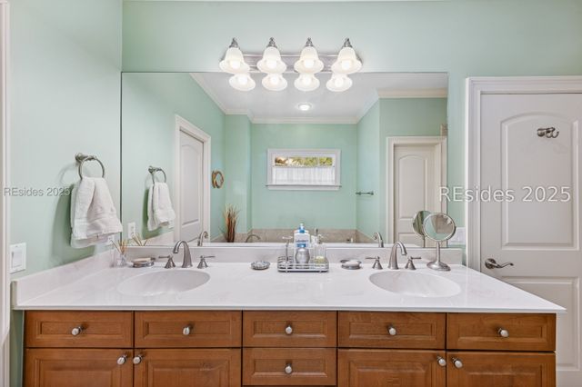 20 Trade Winds Trce Apt 4, Hilton Head Island, SC 29928