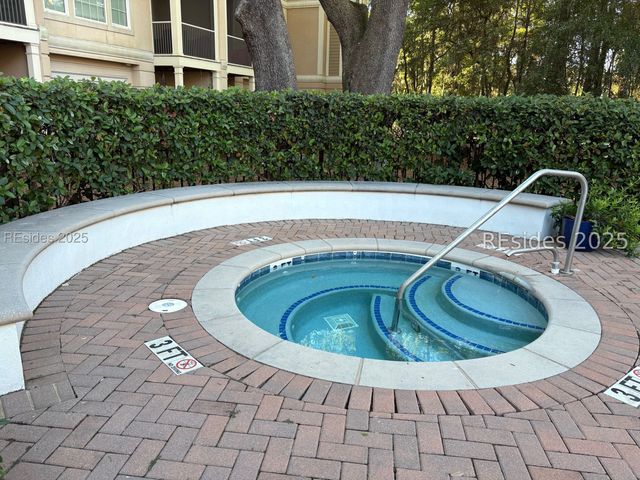 20 Trade Winds Trce Apt 4, Hilton Head Island, SC 29928