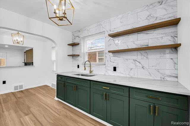 8603 Whitcomb Street, Detroit, MI 48228