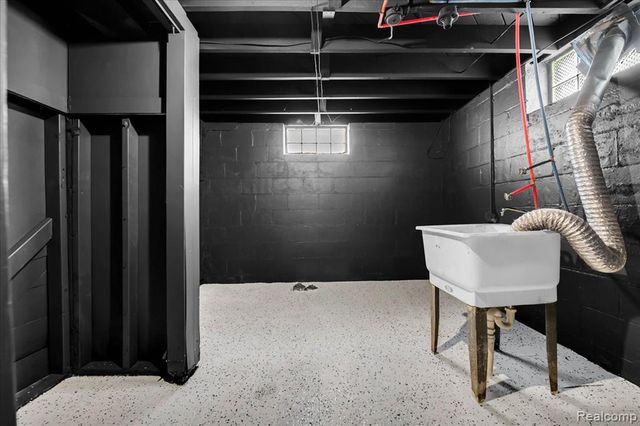 8603 Whitcomb Street, Detroit, MI 48228