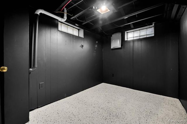 8603 Whitcomb Street, Detroit, MI 48228