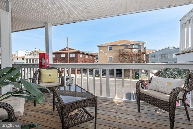 12005 ASSAWOMAN DR, Ocean City, MD 21842