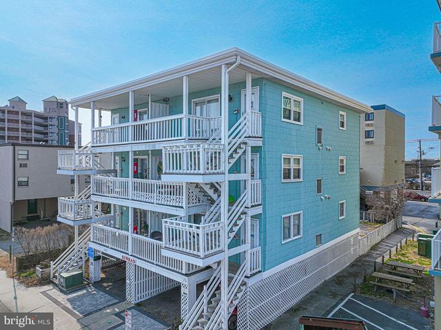 12005 ASSAWOMAN DR, Ocean City, MD 21842