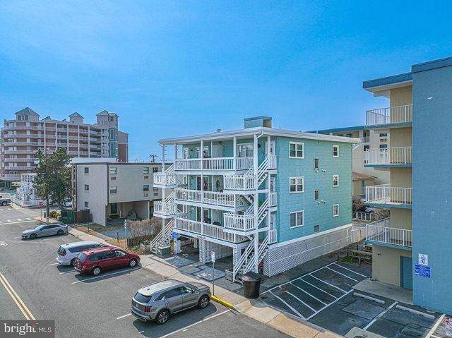 12005 ASSAWOMAN DR, Ocean City, MD 21842