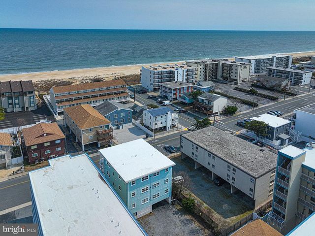 12005 ASSAWOMAN DR, Ocean City, MD 21842