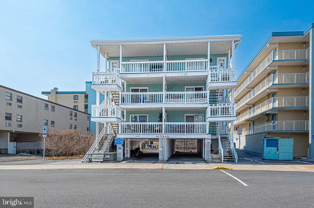 12005 ASSAWOMAN DR, Ocean City, MD 21842