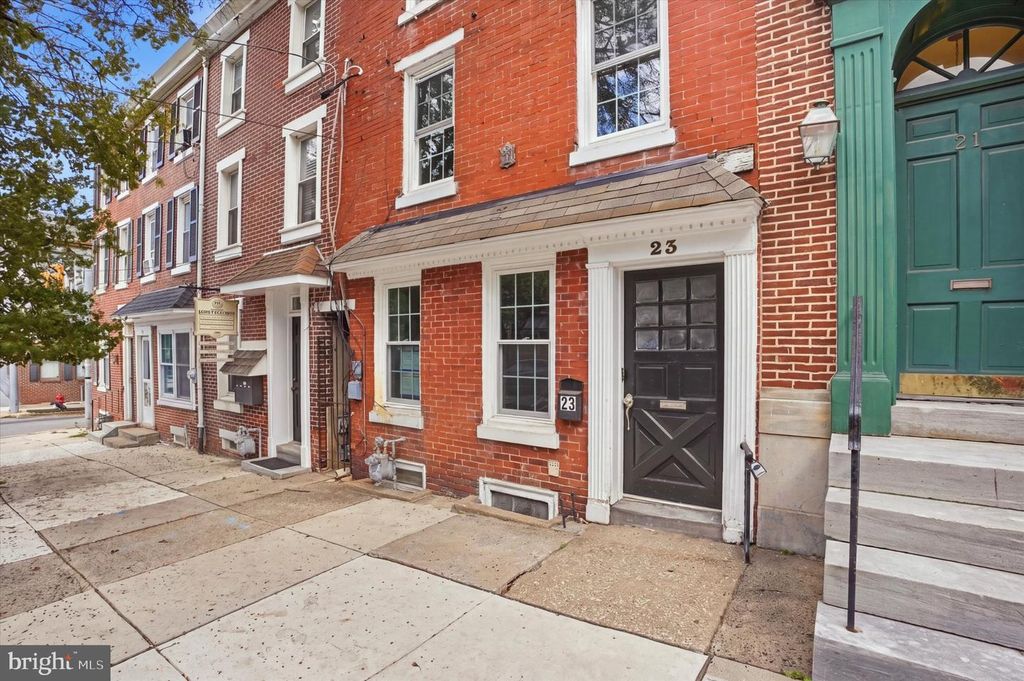 23 W AIRY ST, NORRISTOWN, PA 19401 — photo 2