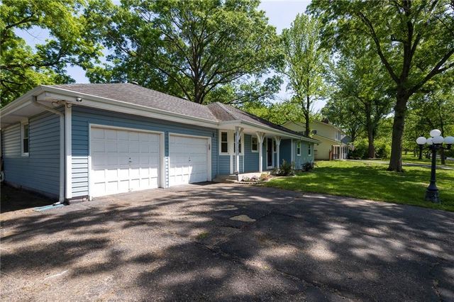 8309 Winchester Avenue, Kansas City, MO 64138