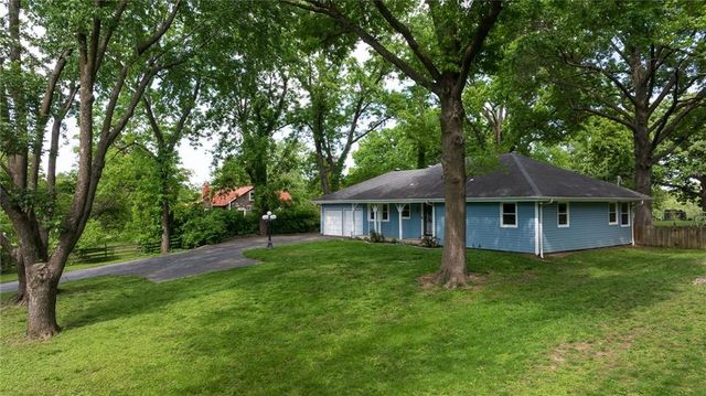 8309 Winchester Avenue, Kansas City, MO 64138