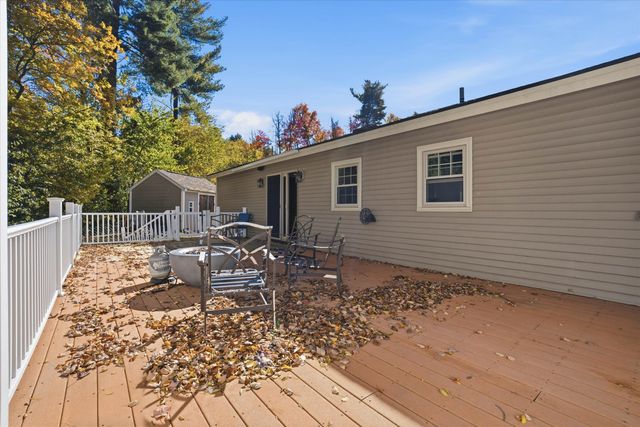 8 Beauchesne Drive, Hooksett, NH 03106