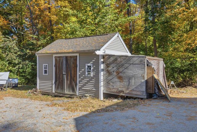 8 Beauchesne Drive, Hooksett, NH 03106