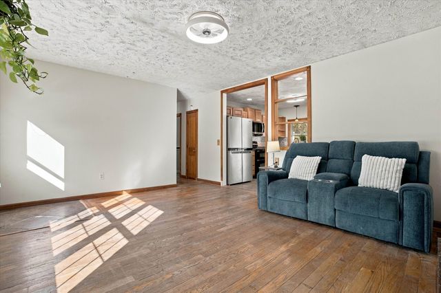 8 Beauchesne Drive, Hooksett, NH 03106