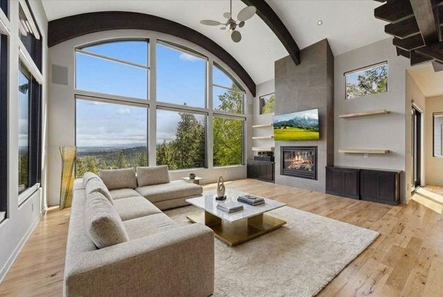 2503 S Thierman Ln, Spokane, WA 99223