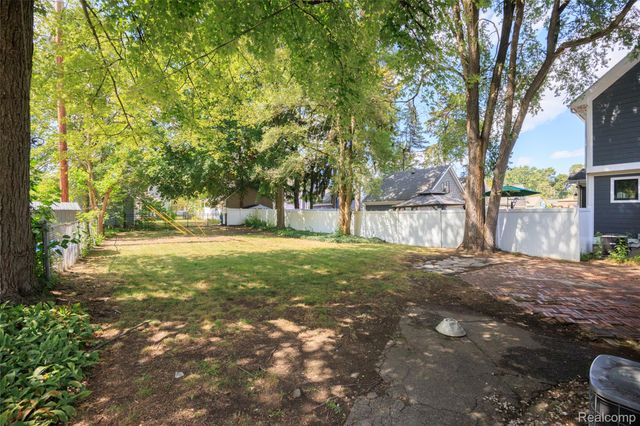1212 Wyandotte Avenue, Royal Oak, MI 48067