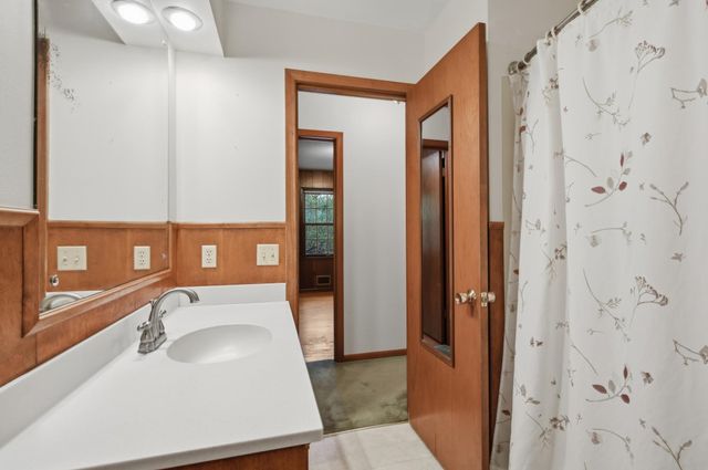 141 Oakwood Drive, New Brighton, MN 55112